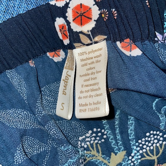 Japna Off the shoulder long sleeve top - Floral - Picture 3 of 3